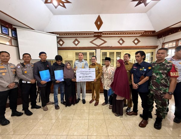 Bersama Bupati Tanah Datar, Jasa Raharja Sumbar Tuntaskan Santunan Korban Laka Kurang dari 24 Jam